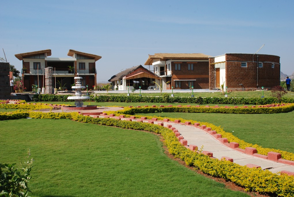 Open Plot Near Yadadri in Country Kuteeram 